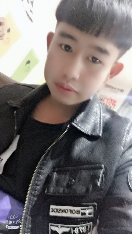 军绿色的第一张照片--丘北中老年相亲网